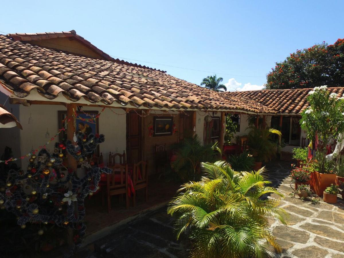 Hostal La Casona Barichara Santander Cabrera  エクステリア 写真