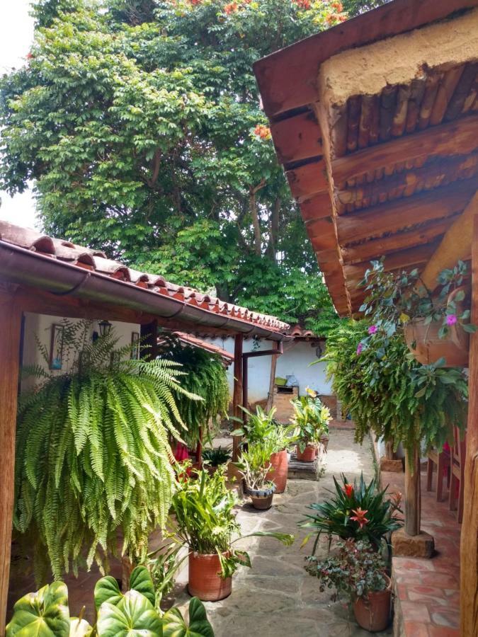 Hostal La Casona Barichara Santander Cabrera  エクステリア 写真